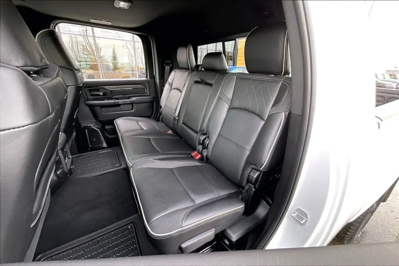 RAM 3500 снимка RAM 3500