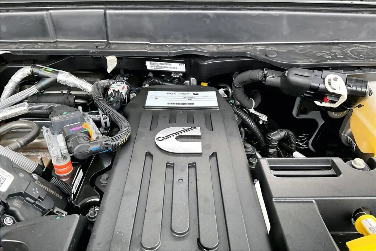 RAM 3500 снимка RAM 3500