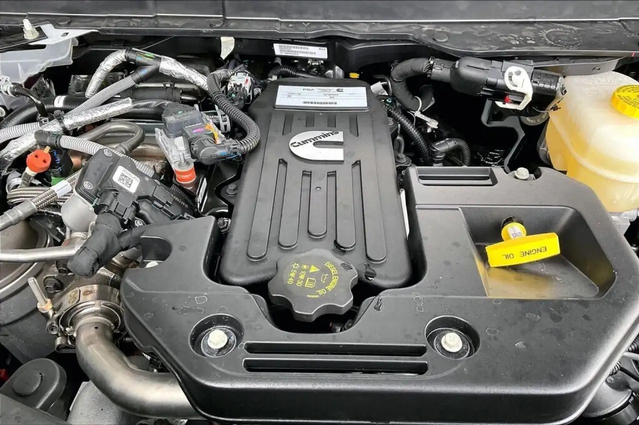 RAM 3500 снимка RAM 3500