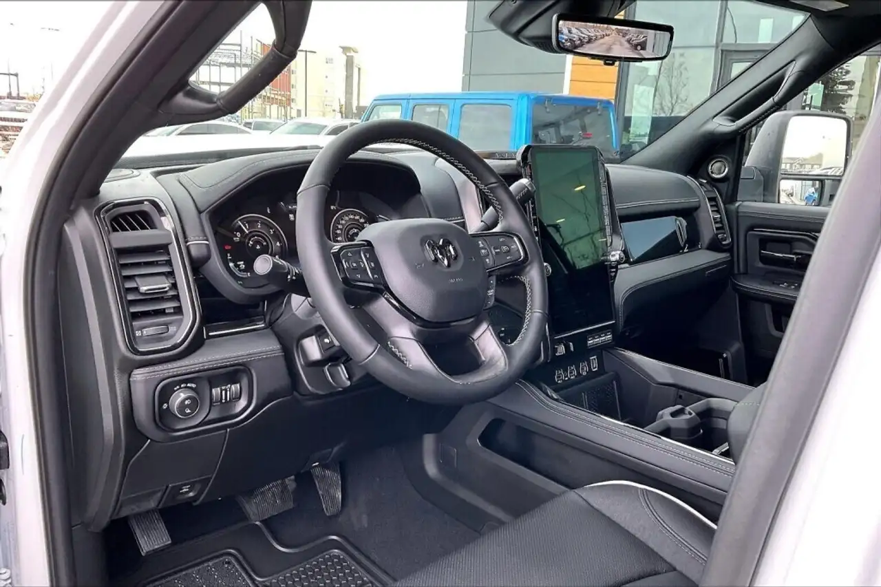 RAM 3500 снимка RAM 3500