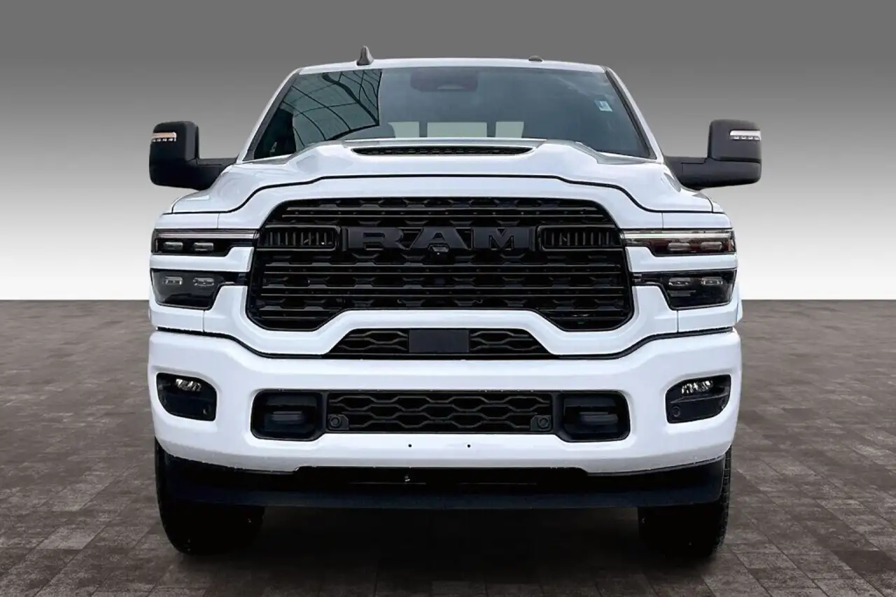 RAM 3500 снимка RAM 3500