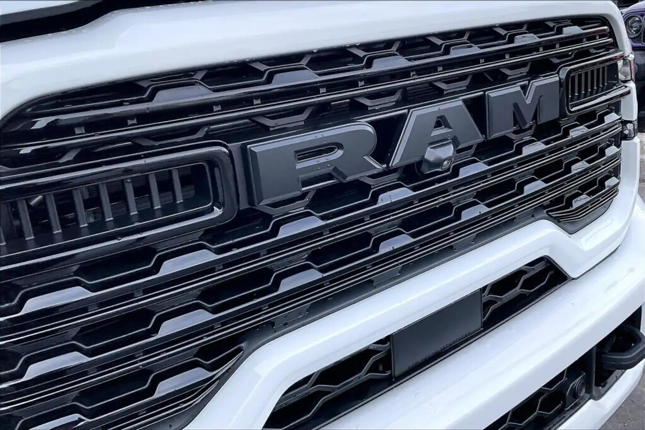 RAM 3500 снимка RAM 3500
