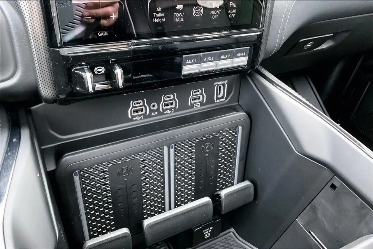 RAM 3500 снимка RAM 3500