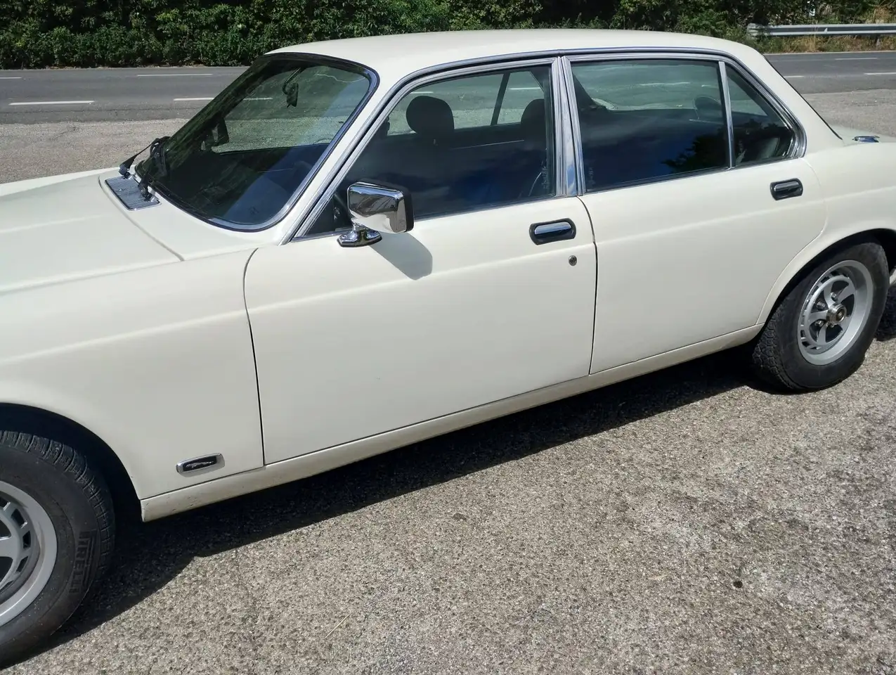 Jaguar XJ6 4.2, foto 2