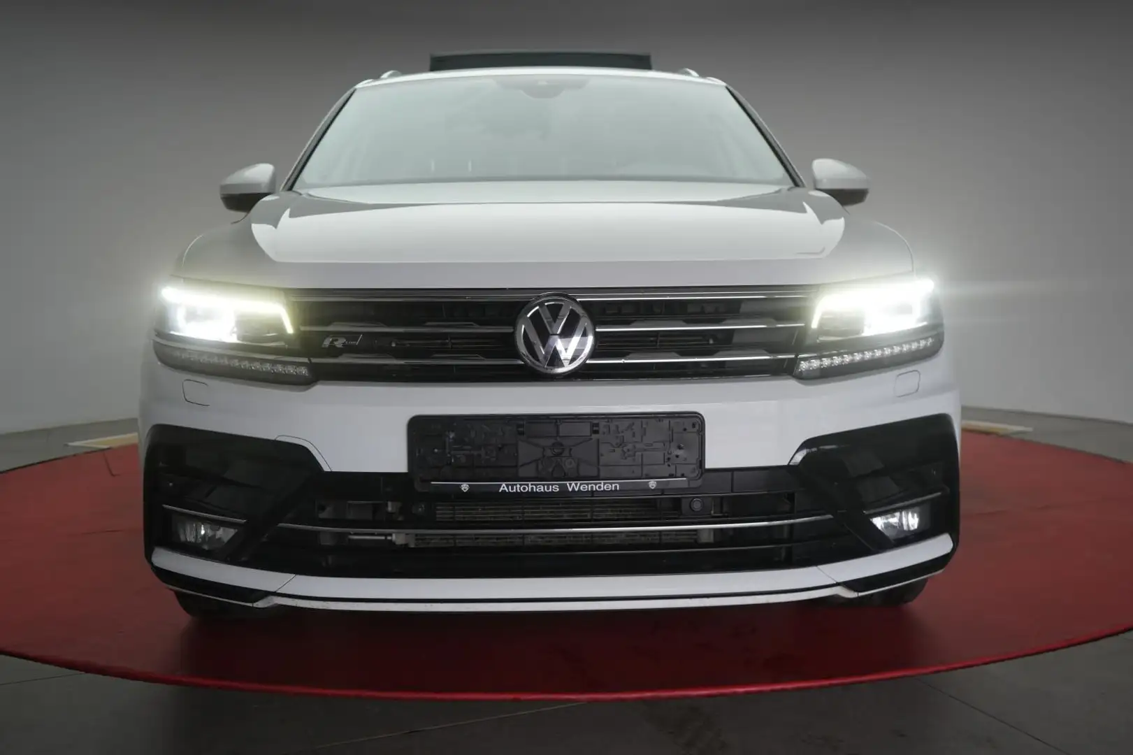 Volkswagen Tiguan Allspace 2.0 TDI 4Motion DSG Highline R l Wit - 2