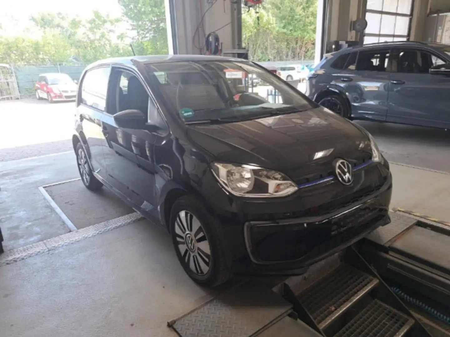 Volkswagen e-up! 61 kW Style Plus KLIMA DAB Schwarz - 2