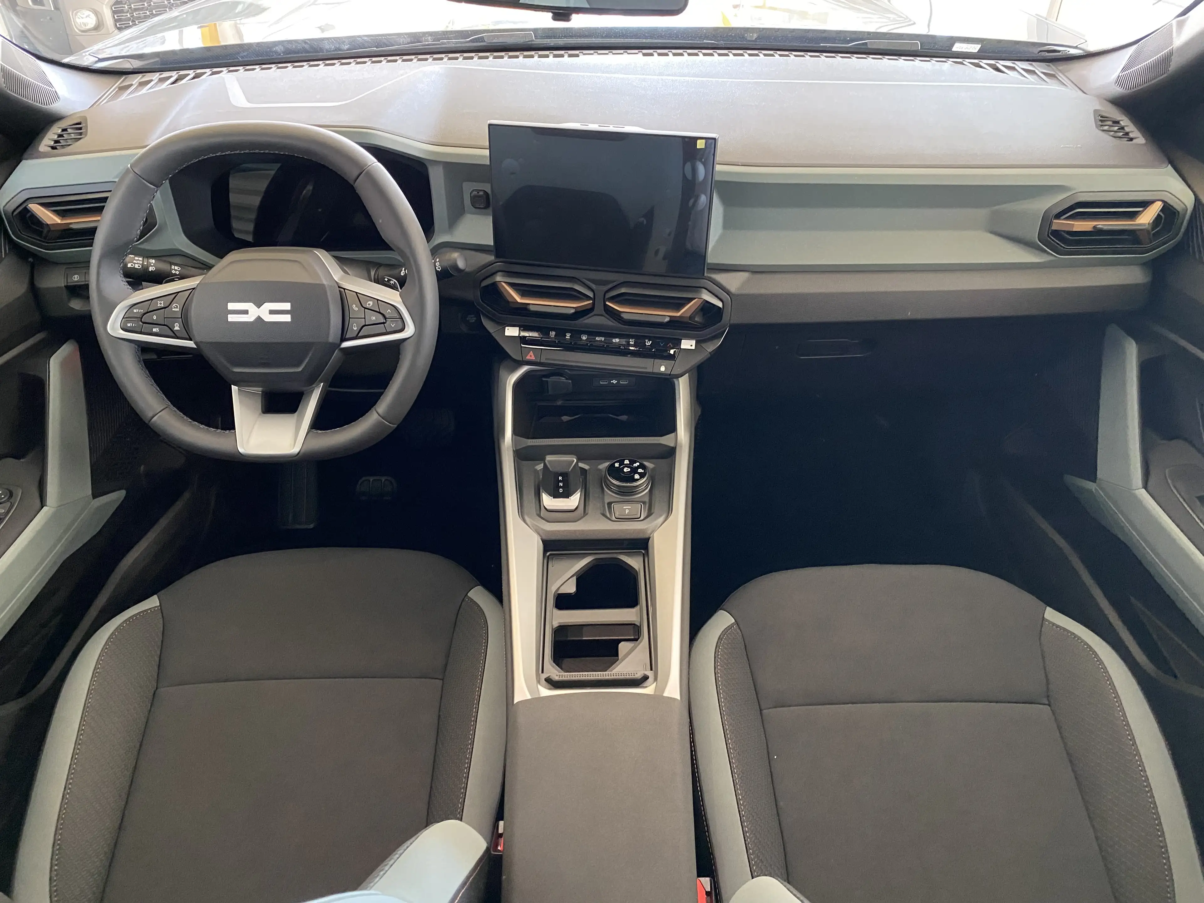 Dacia Bigster Hybrid-G 150 Extreme 4x4 — photo 13