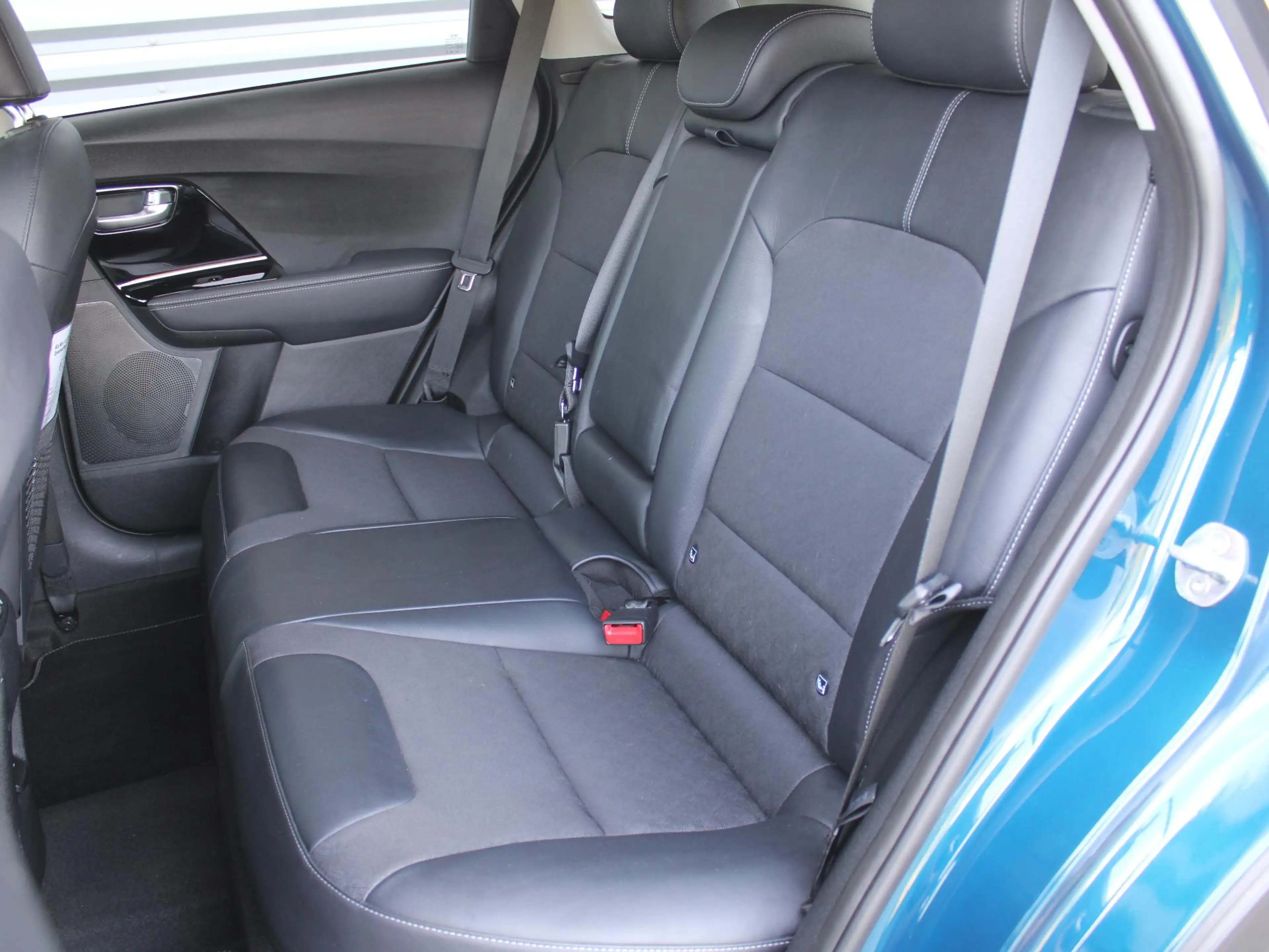Kia Niro 1.6 GDi Hybrid DynamicPlusLine | Keyless | Navi | — photo 31