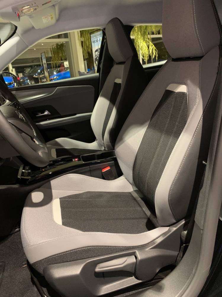 Opel Mokka E