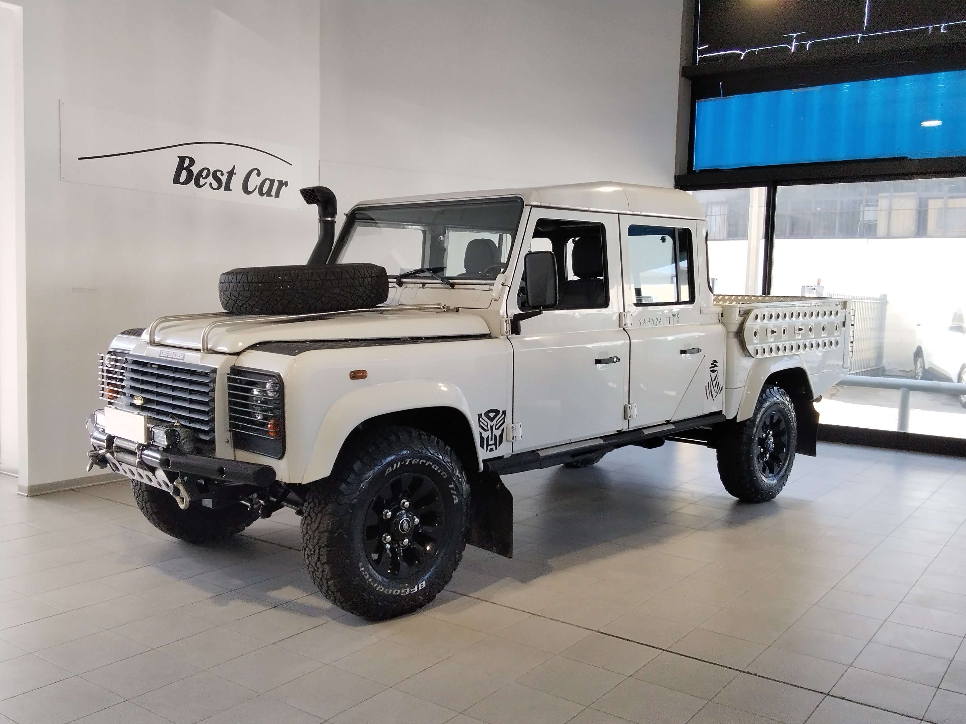 Land Rover Defender