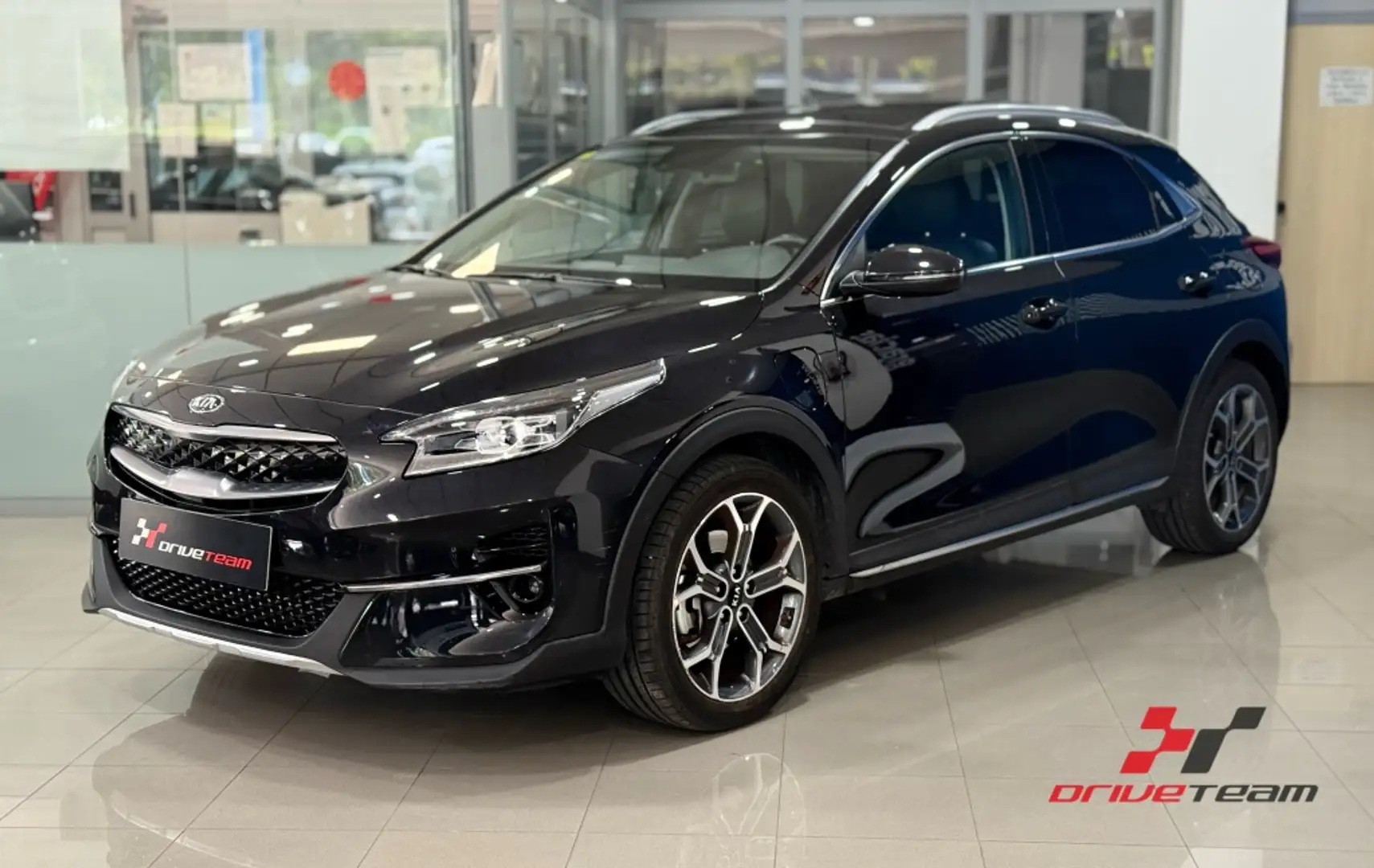 Kia XCeed 1.6 PHEV eMotion Aut. Schwarz - 1