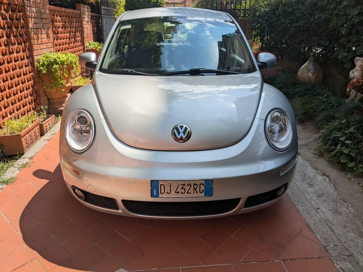 Volkswagen New Beetle 1.6 102cv - 2