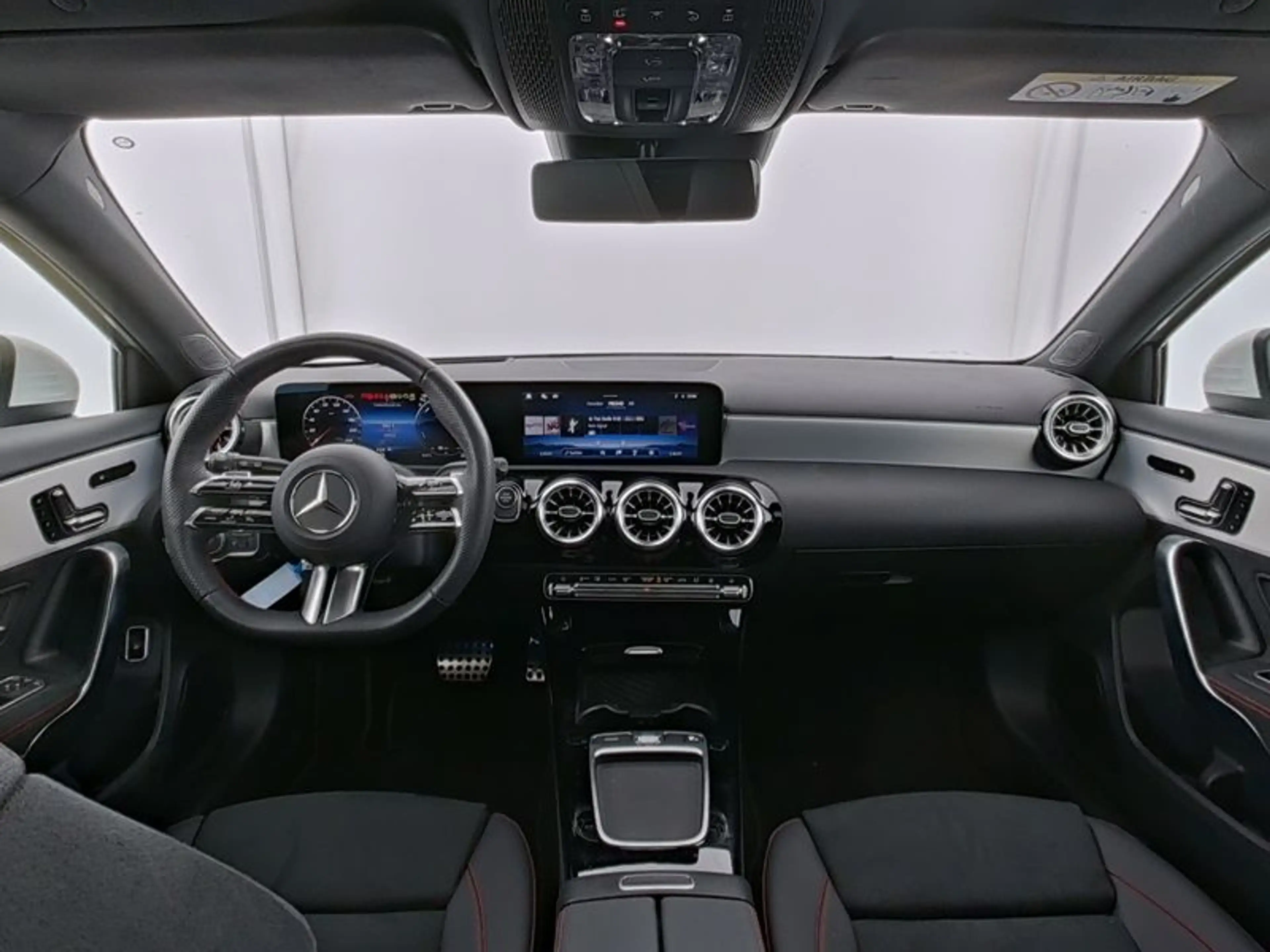 Mercedes-Benz A 250 e , AMG MEMO MULTI 360 DISTR KAMERA PANO — photo 9