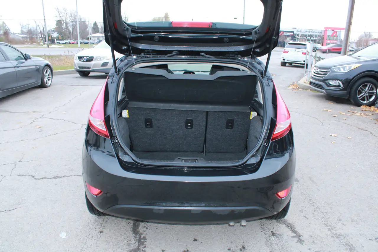 Ford Fiesta снимка Ford Fiesta