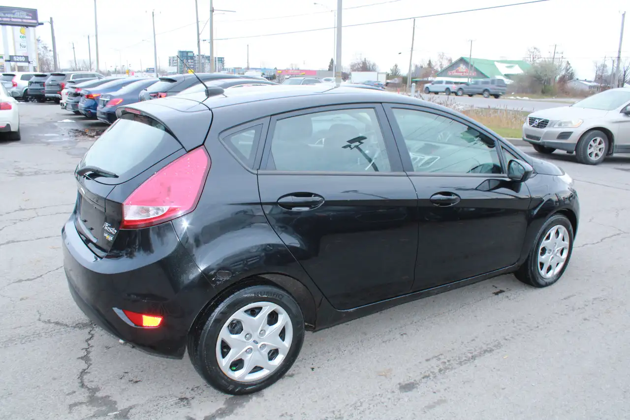 Ford Fiesta снимка Ford Fiesta