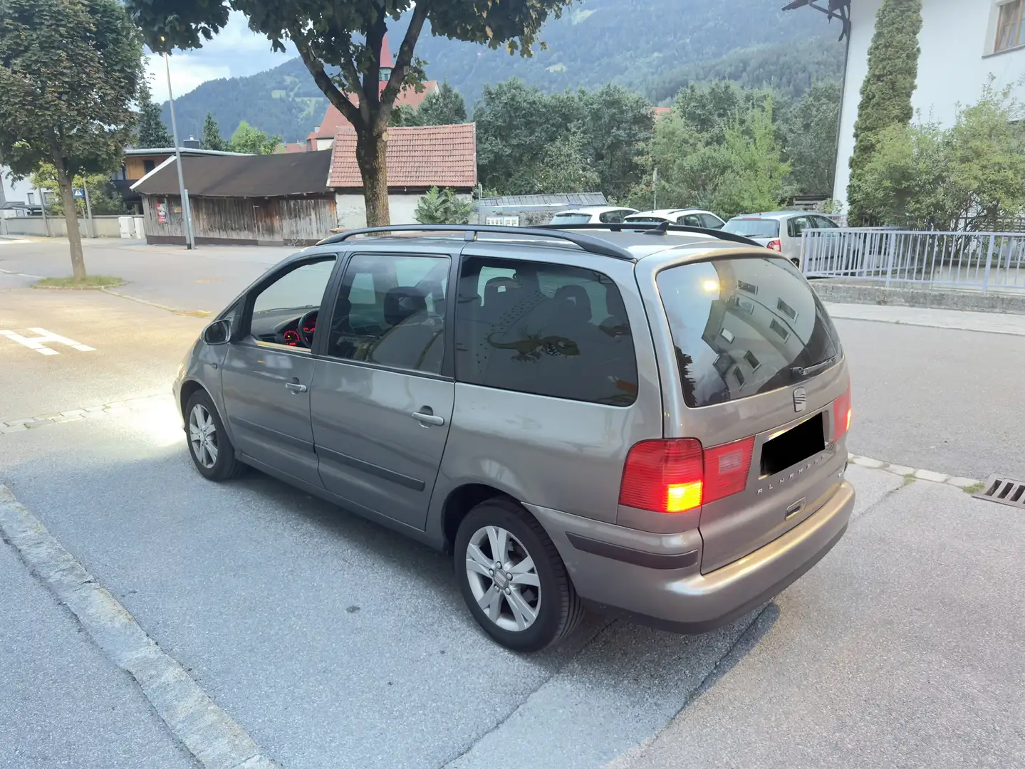 SEAT Alhambra family Ecomotive 2,0 TDI PD DPF - 2