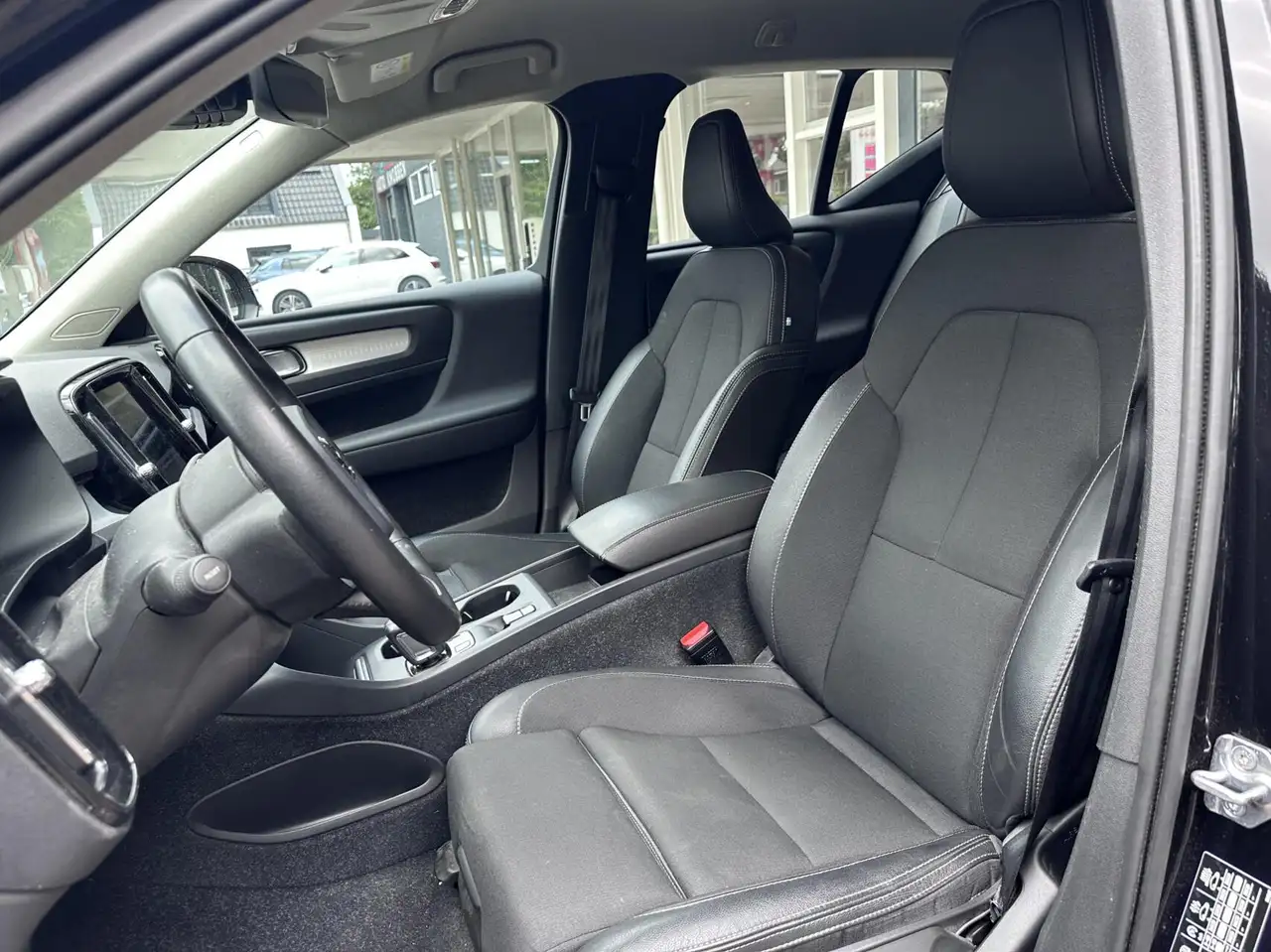 Volvo XC40 1.5 T5 Twin Engine Led, Climat, Stoelvw, Auto Pilo, миниатюра 4