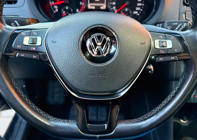 Volkswagen Polo view 11