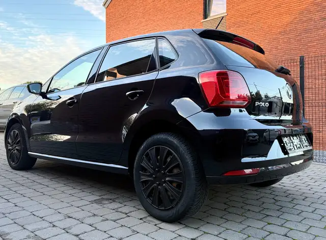 Volkswagen Polo view 4