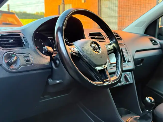 Volkswagen Polo view 7