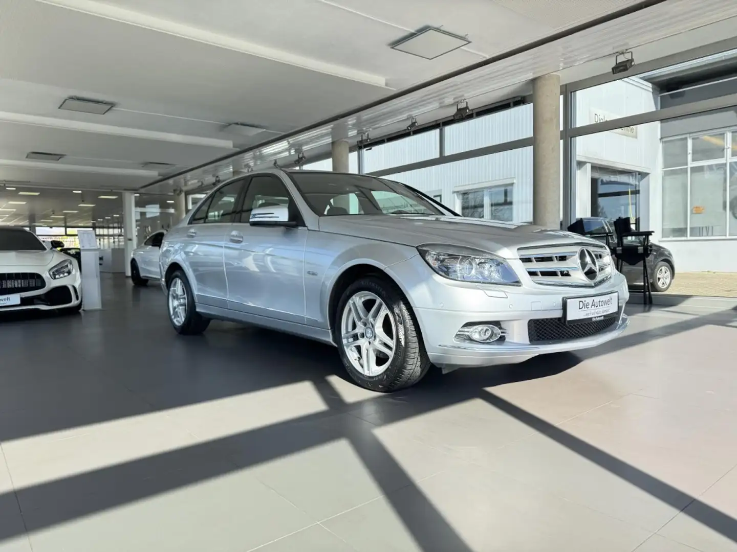 Mercedes-Benz C 180 Kompressor ORG. 45TKM NAVI XENON PDC SHZG Silber - 2