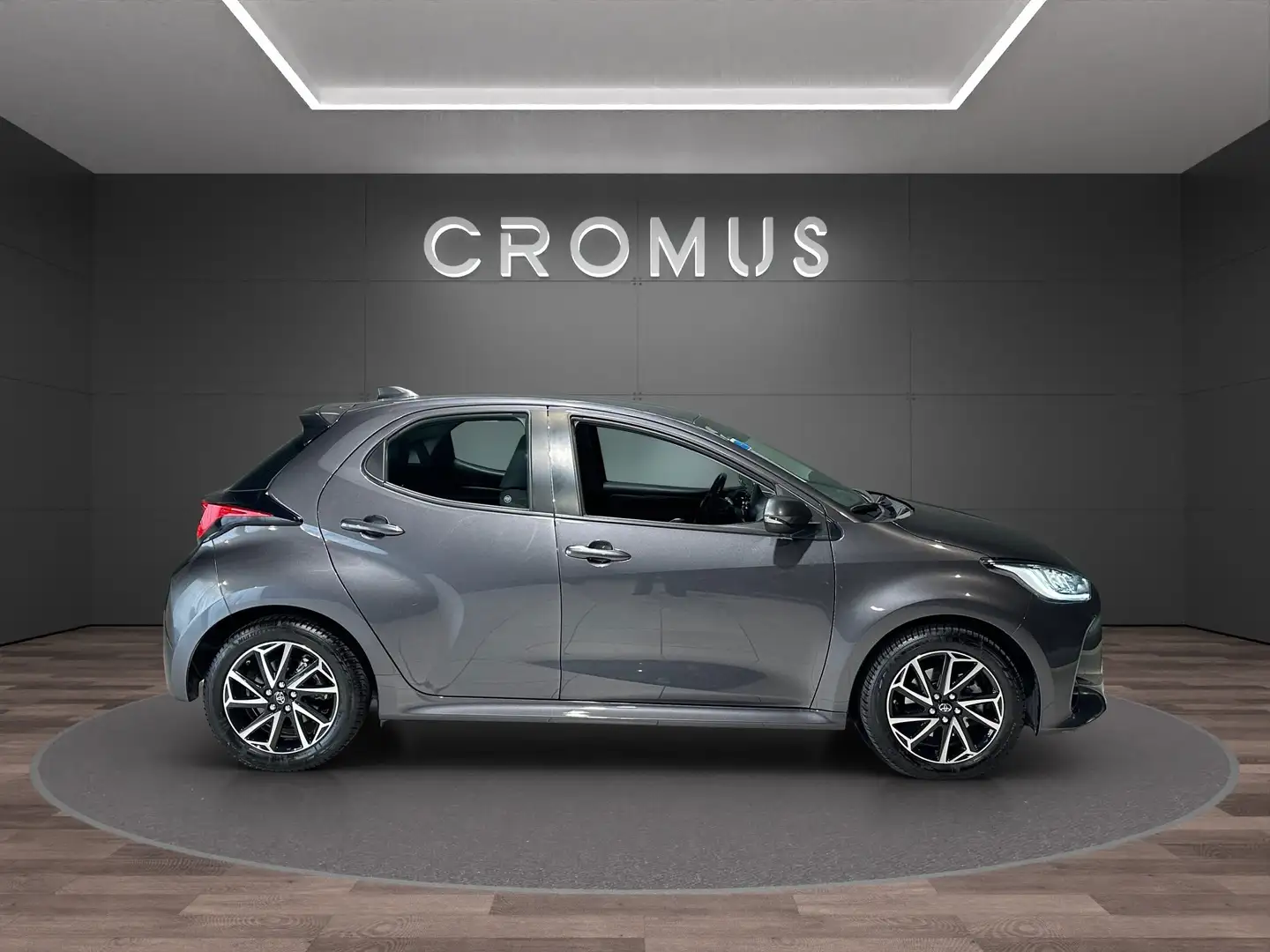 Toyota Yaris 1.5h Trend 5p - 1