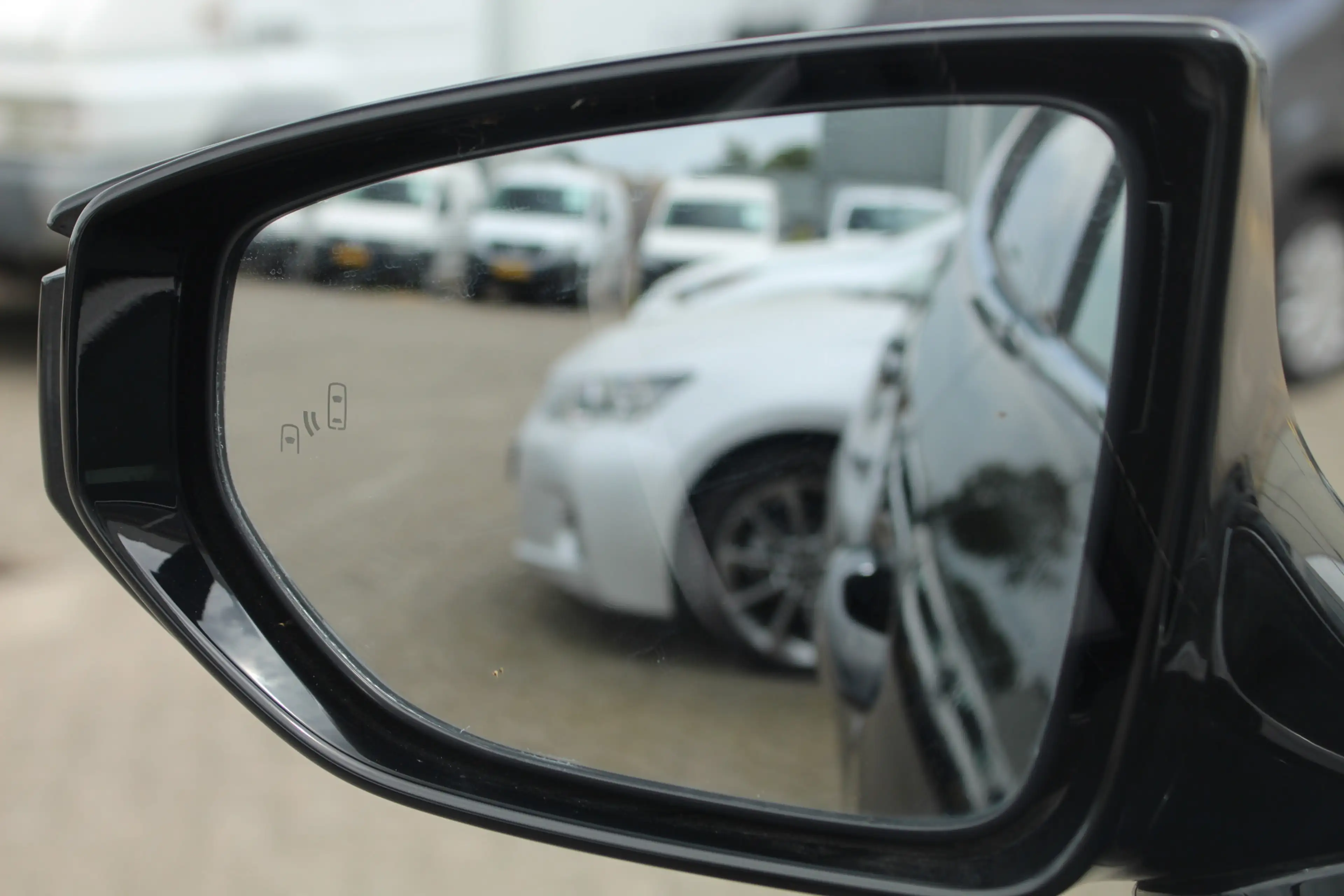 Lexus UX 250h Hybrid F-Sport Design I Leder I Applecarplay I Met — photo 15