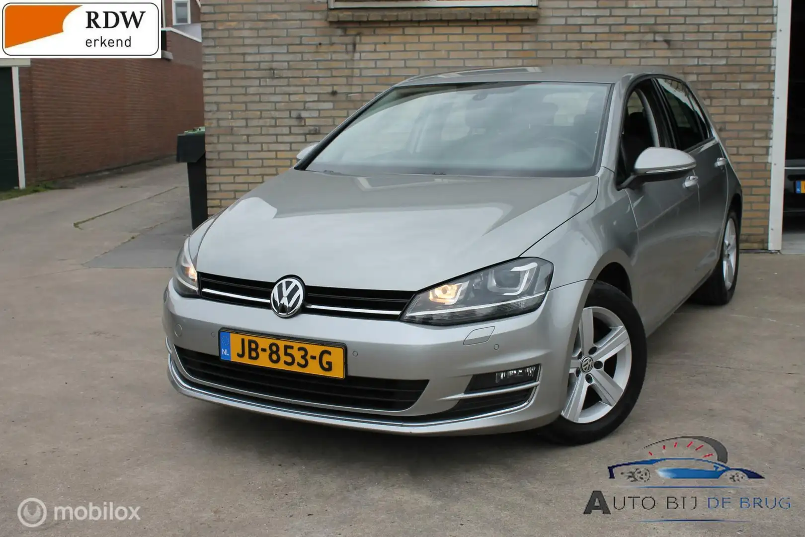 Volkswagen Golf 1.4 TSI Highline automaat alcantara stoelverw Grijs - 1