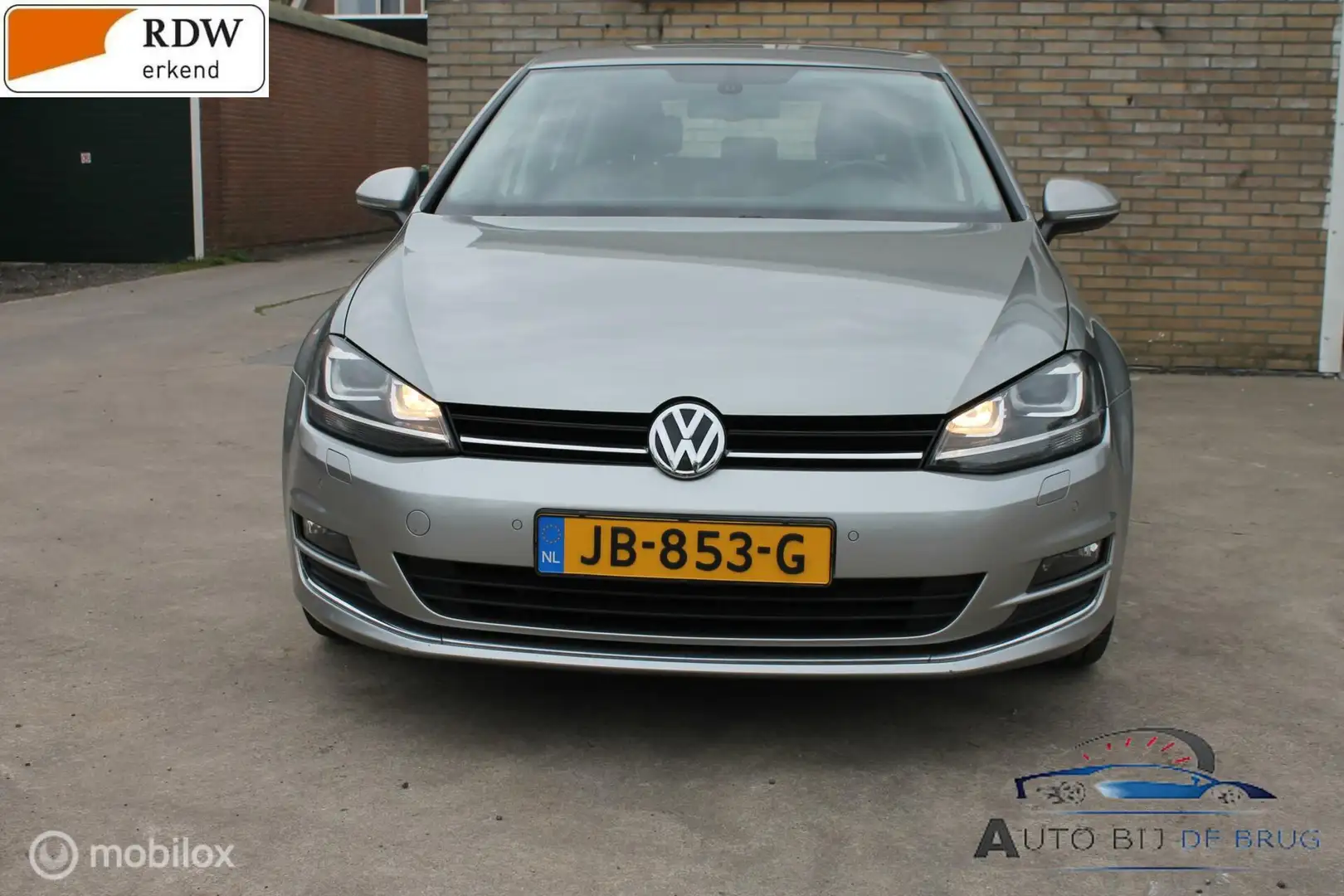 Volkswagen Golf 1.4 TSI Highline automaat alcantara stoelverw Grijs - 2