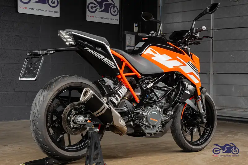 KTM 125 DUKE - foto 3