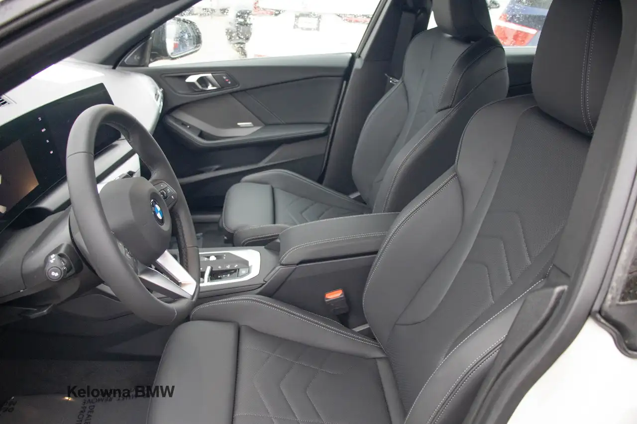 BMW 2 Series photo BMW 2 Series