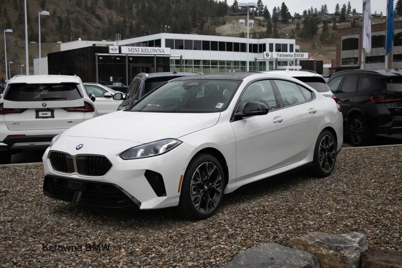 BMW 2 Series photo BMW 2 Series