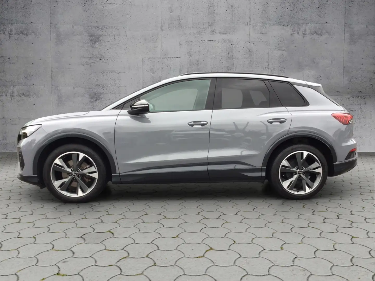 Audi Q4 e-tron 35 STH/NAV/SHZ KLIMA LED LEDER ALU Grau - 2