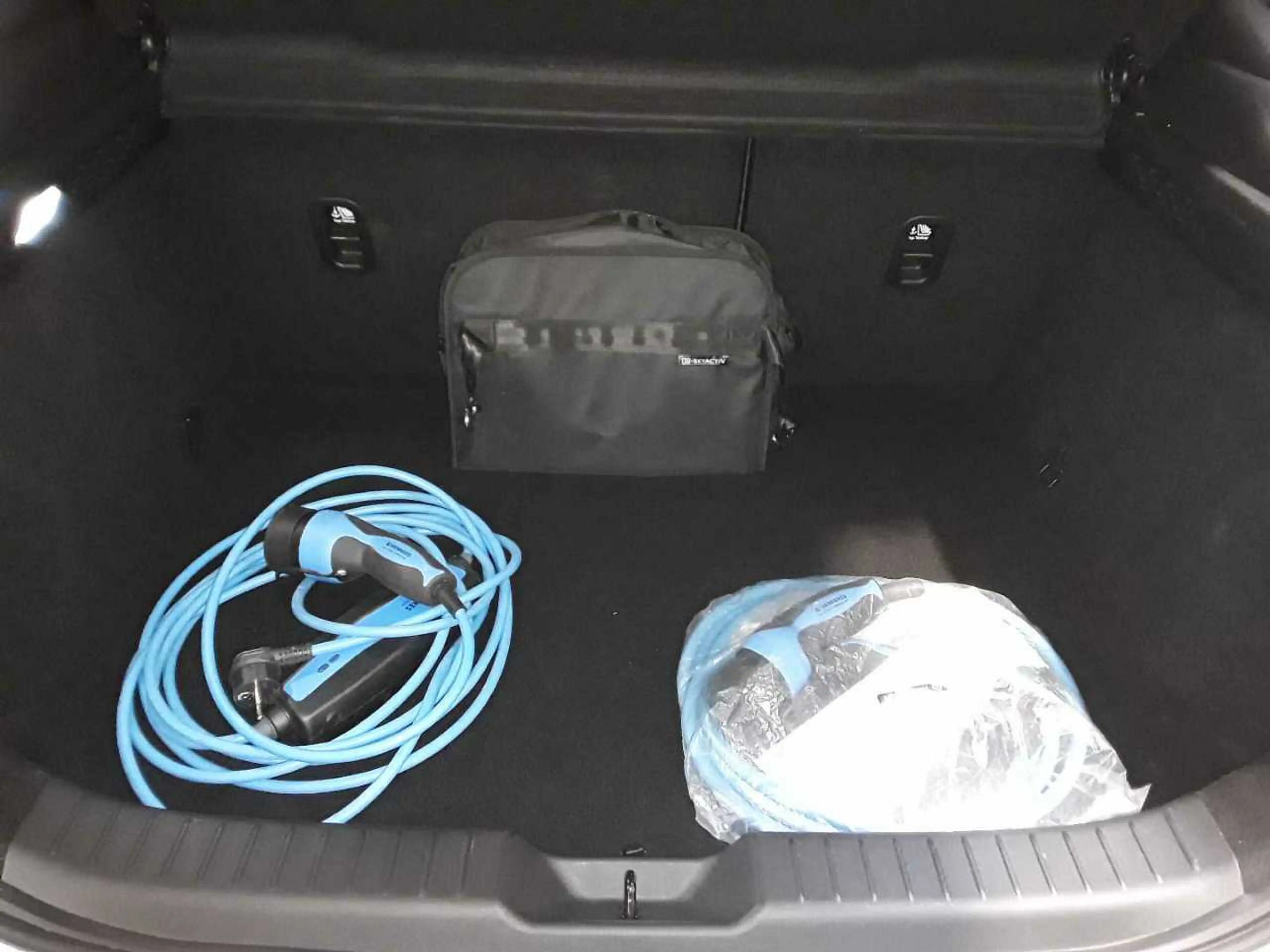Mazda MX-30 NAVI KLIMAAUT RADIO AID TEMPO MFL SHZ VC PDC HUD DAB KAMERA LED RFK T-Leder — photo 11