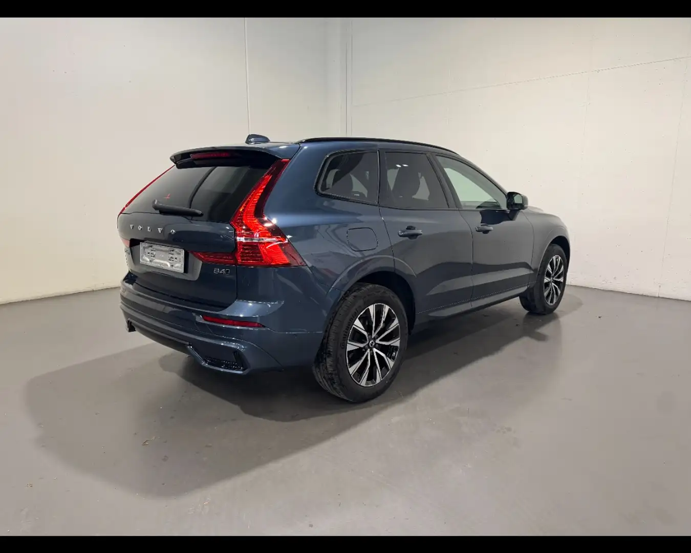 Volvo XC60 B4 DIESEL AWD PLUS DARK AUTO Blu/Azzurro - 2