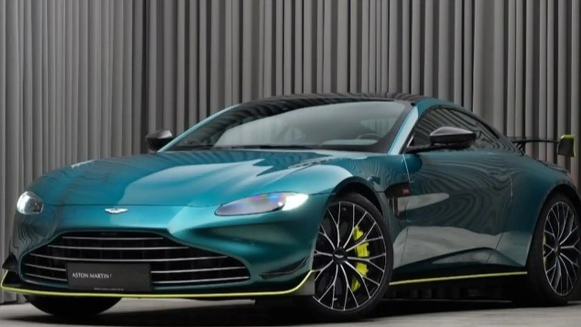 Aston Martin Vantage F1 Edition Verde - 1