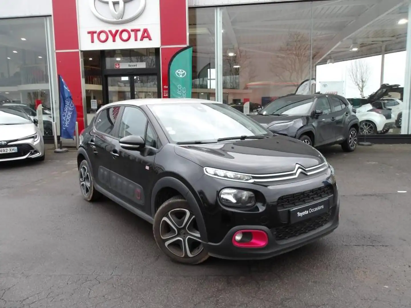 Citroen C3 PureTech 82ch ELLE Noir - 1
