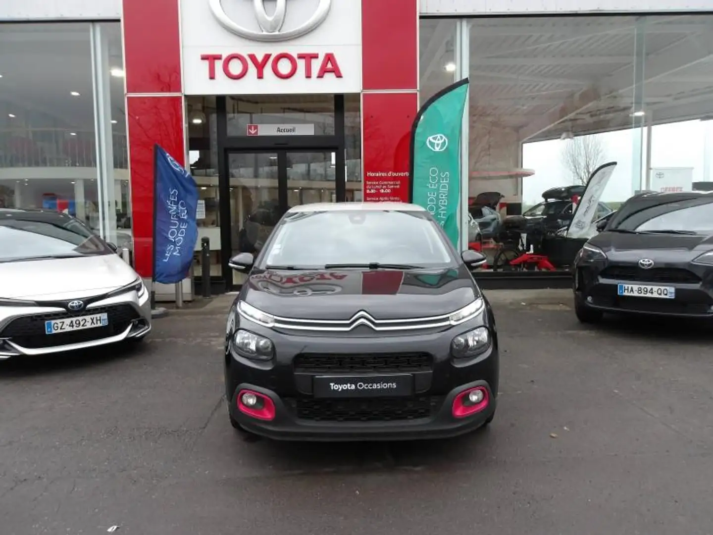 Citroen C3 PureTech 82ch ELLE Schwarz - 2