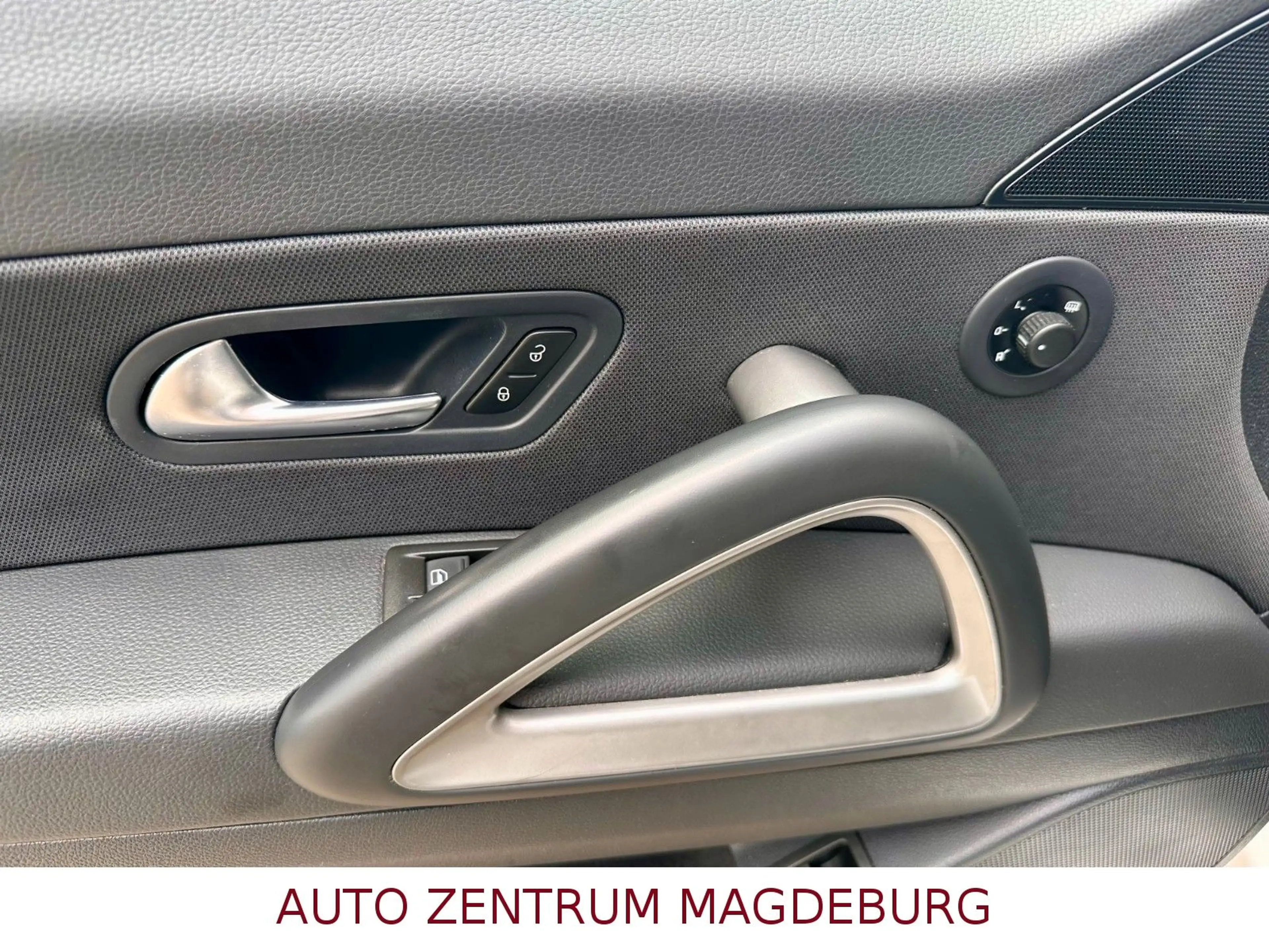 Volkswagen Scirocco 1.4 TSI NAV*ALU*PDC — photo 14