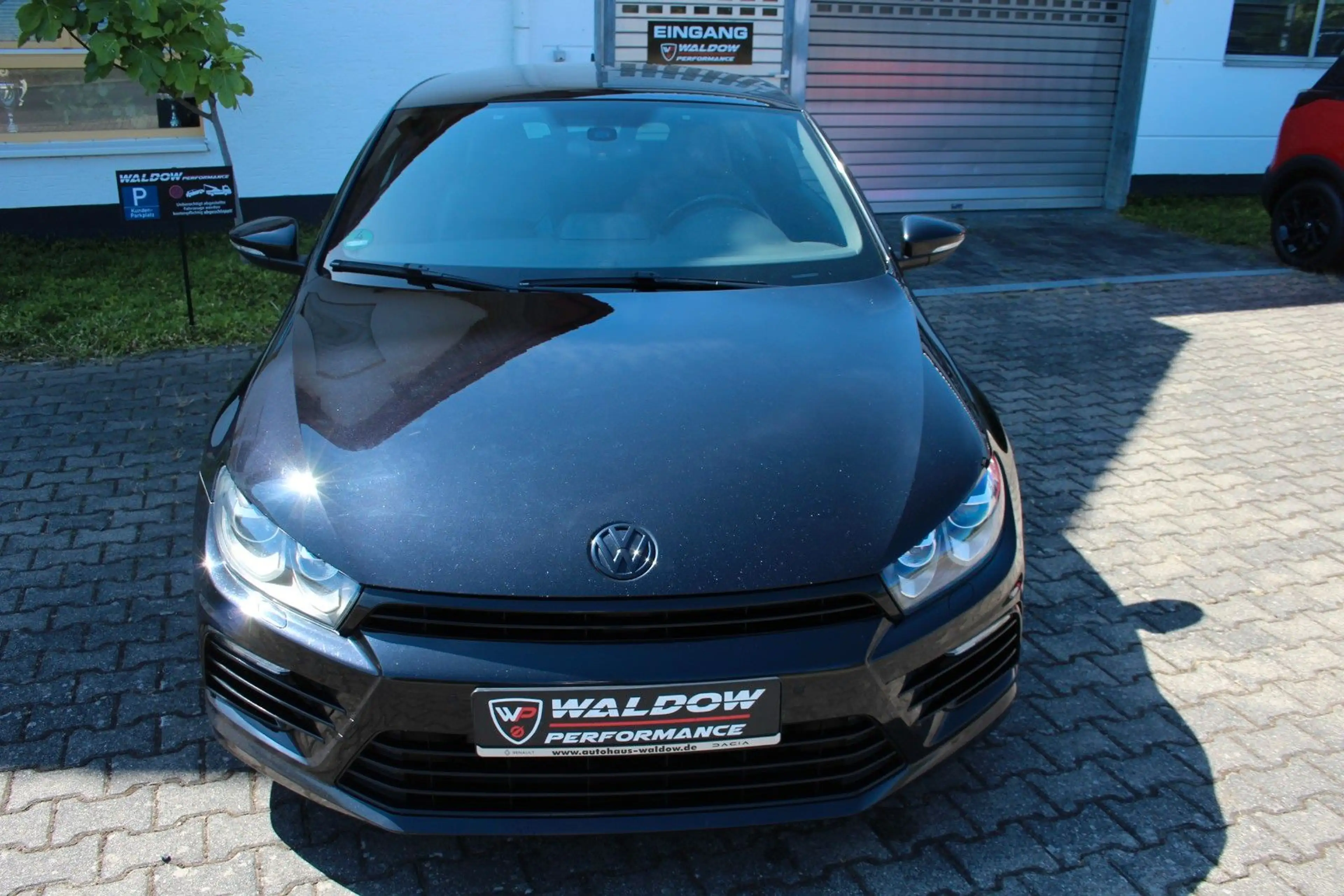 Volkswagen Scirocco 2.0 TSI R — photo 3