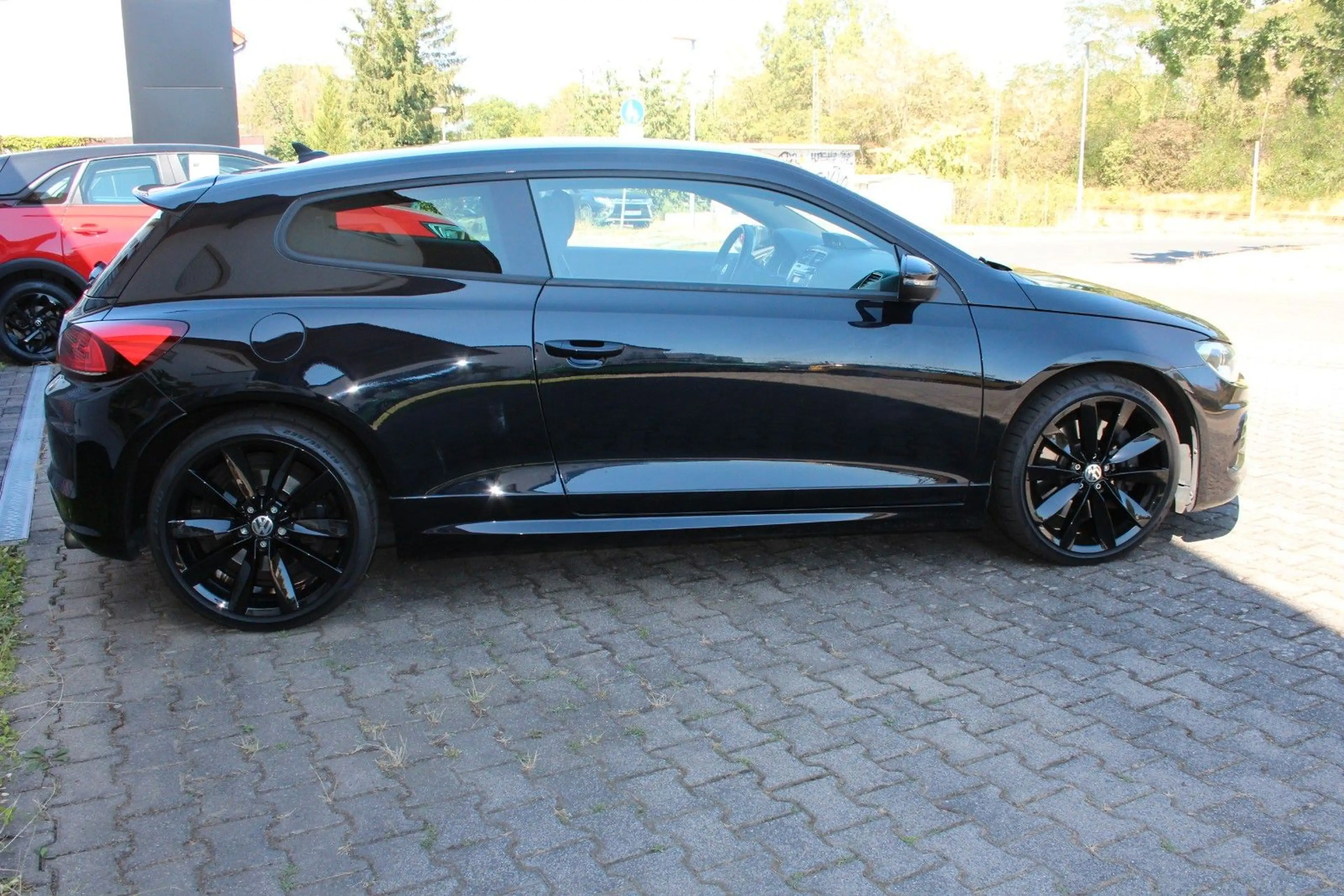 Volkswagen Scirocco 2.0 TSI R — photo 5