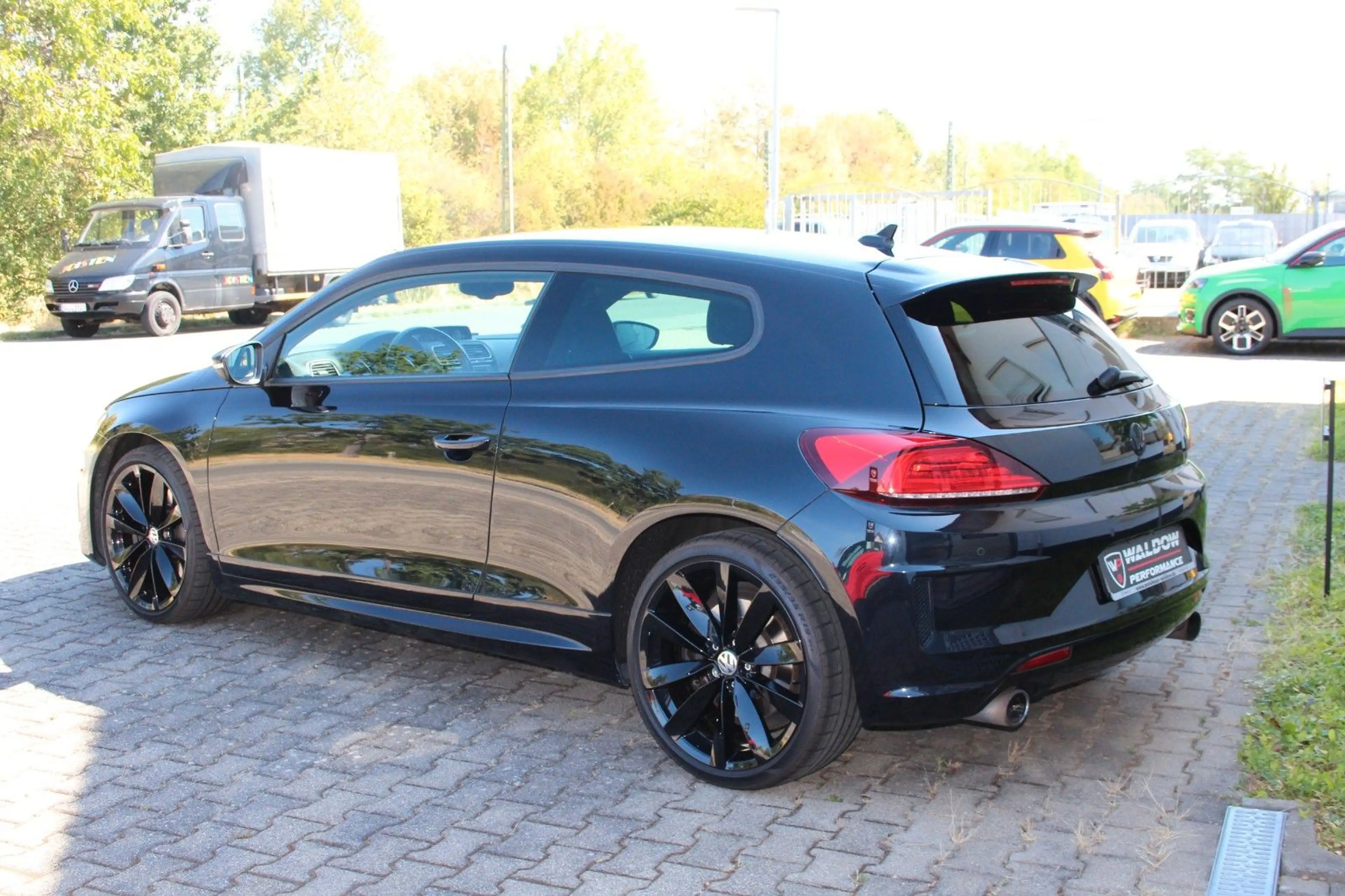 Volkswagen Scirocco 2.0 TSI R — photo 6