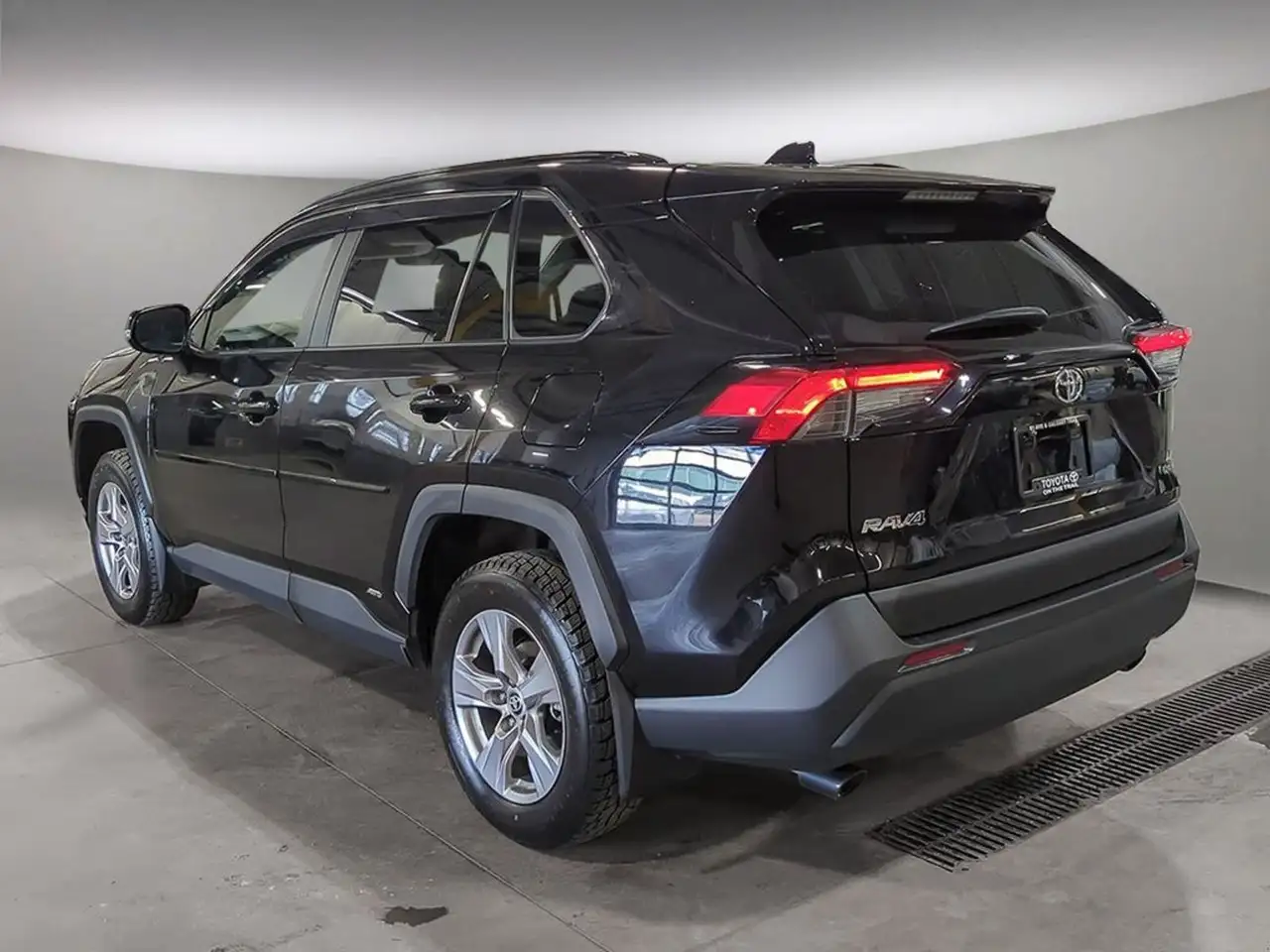 Toyota RAV 4 снимка Toyota RAV 4
