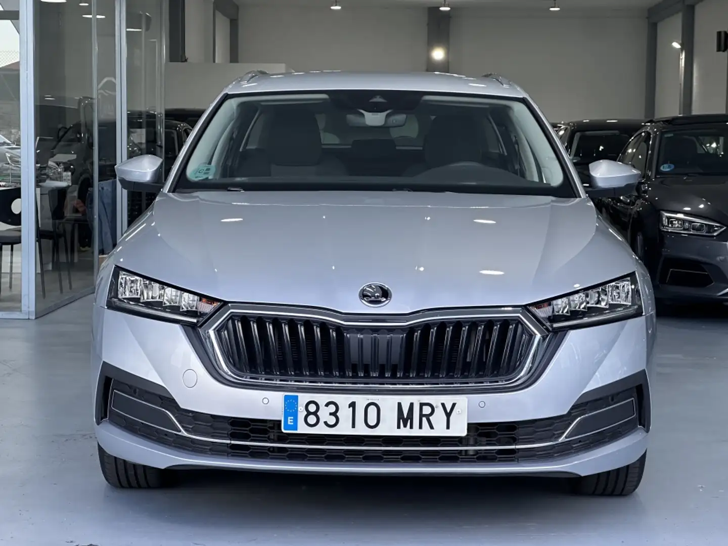 Skoda Octavia Combi 2.0TDI Selection 85kW Gris - 2