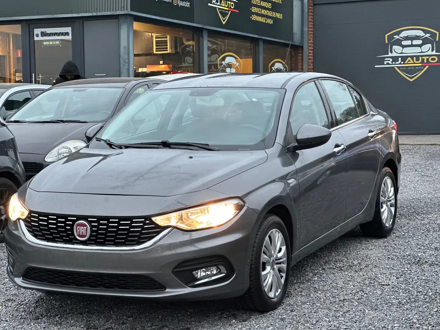 Fiat Tipo 1.4i Lounge Grijs - 2