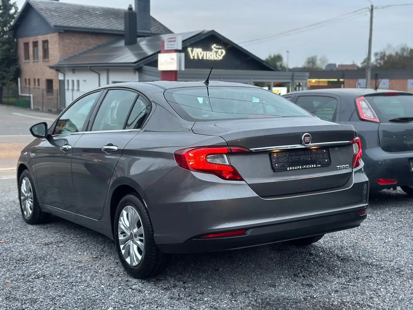 Fiat Tipo 1.4i Lounge Grijs - 1