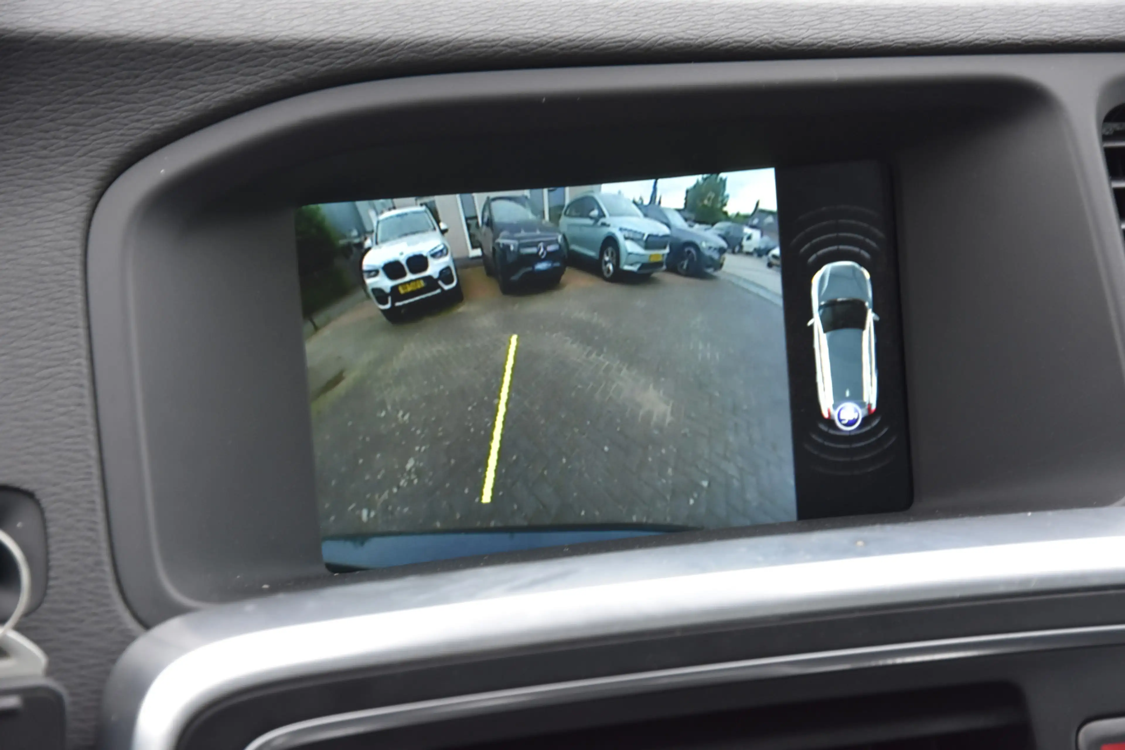 Volvo V60 2.4 D6 AWD Plug-In Hybrid Summum EXPORT / BUSINESS — photo 9