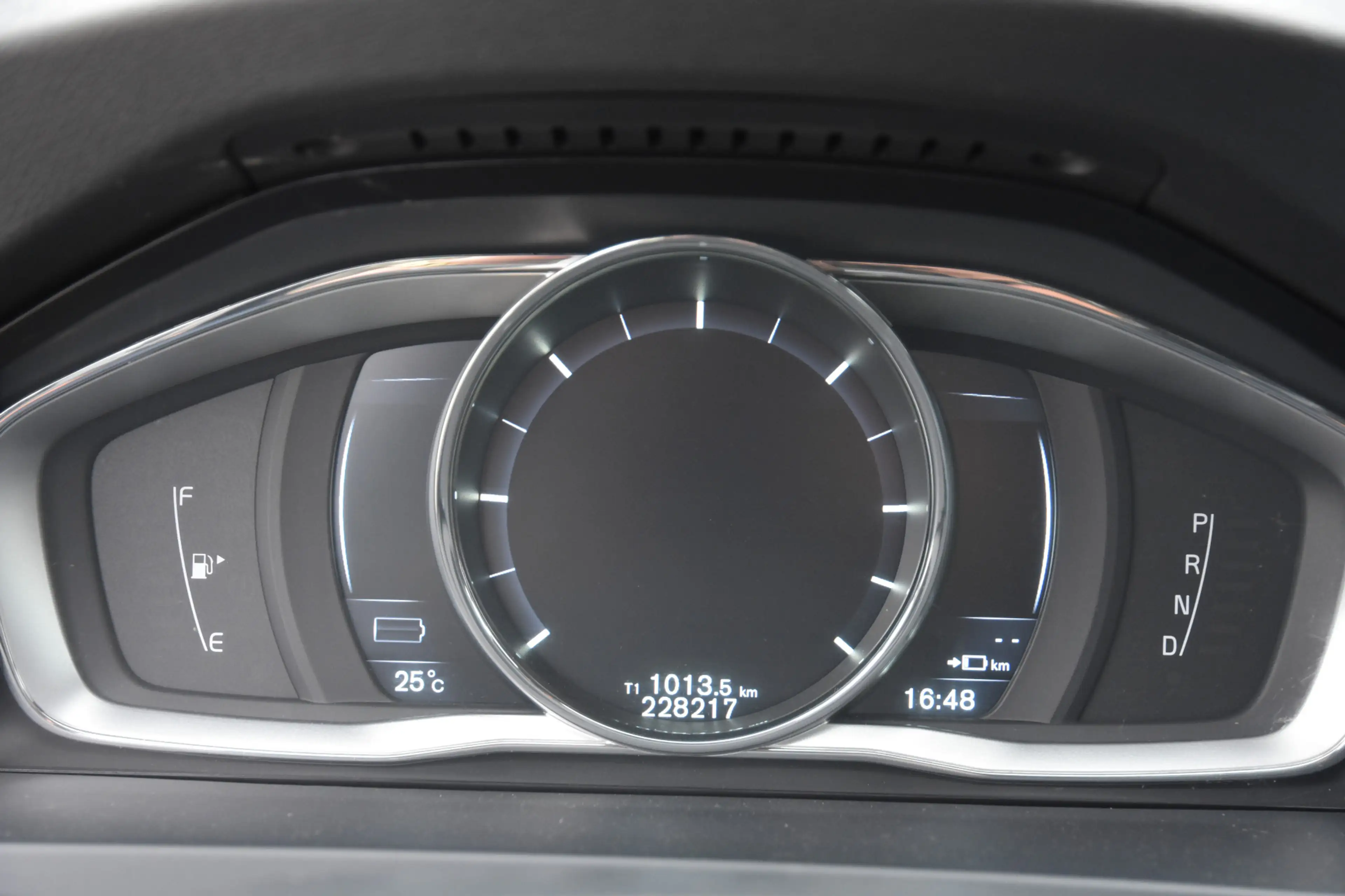 Volvo V60 2.4 D6 AWD Plug-In Hybrid Summum EXPORT / BUSINESS — photo 10