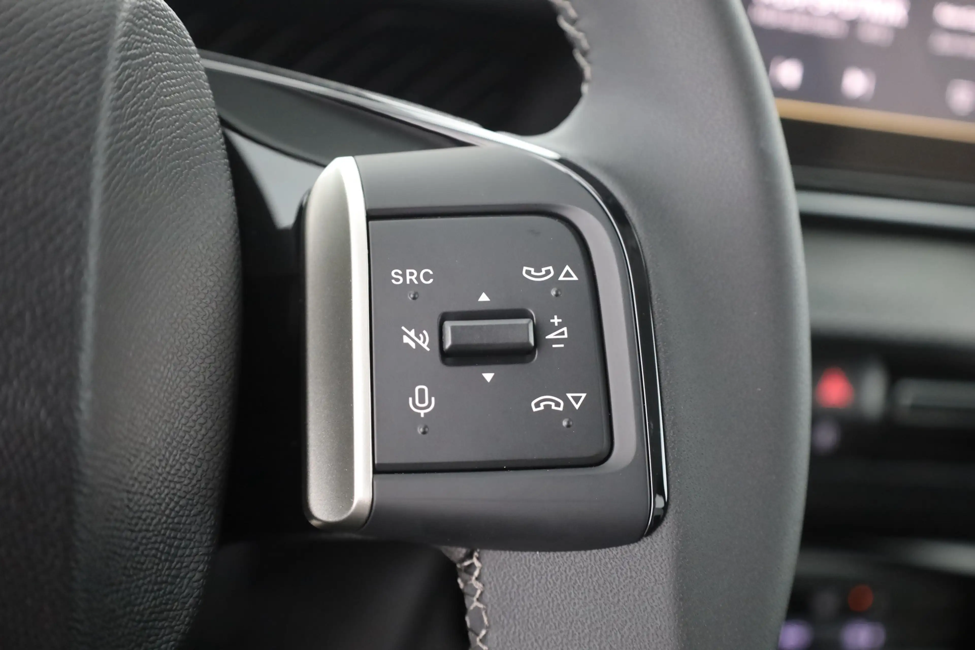 Citroen C3 Aircross Max Hybrid 145 Aut. LED Navi Kamera — photo 16