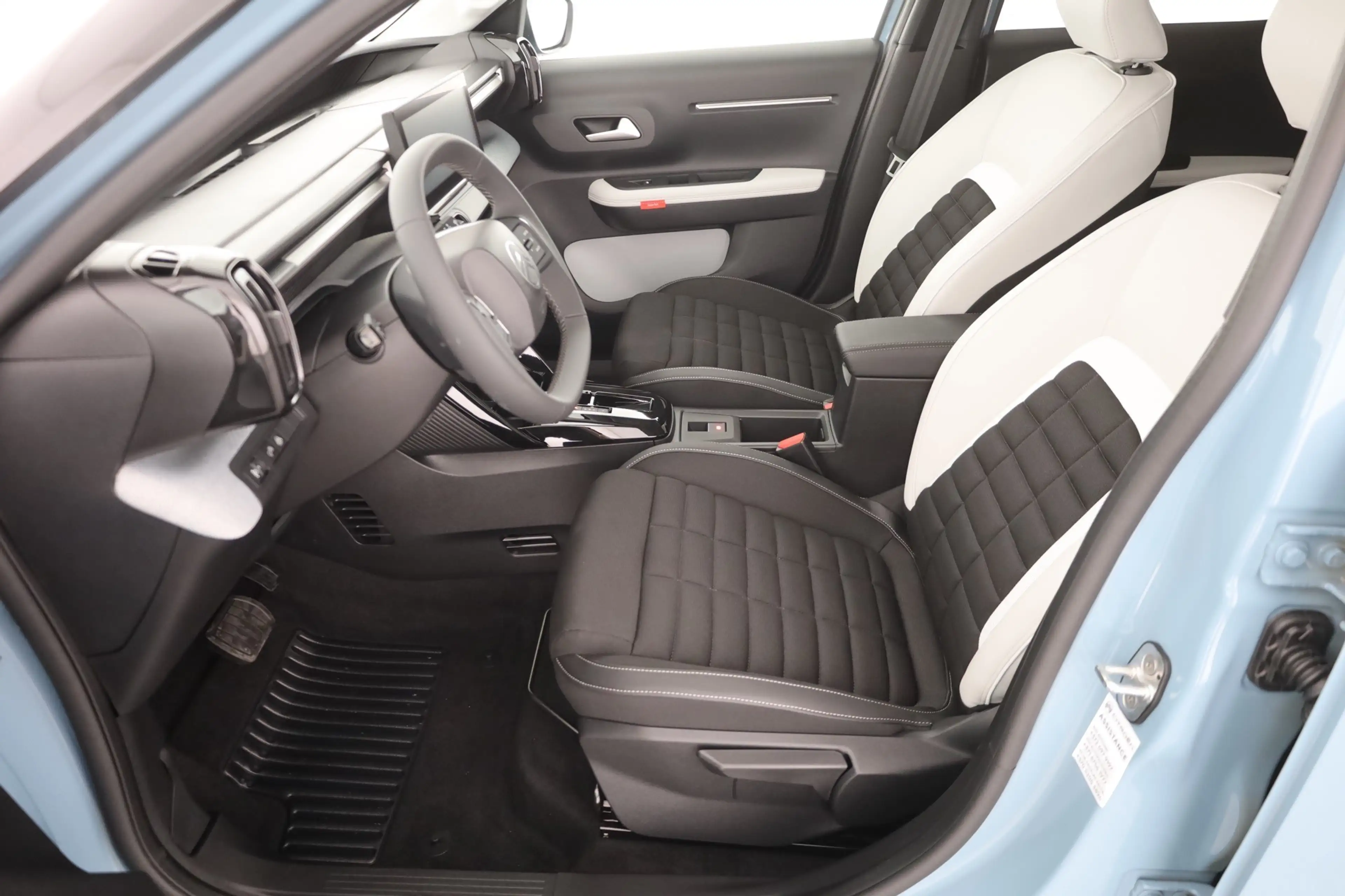 Citroen C3 Aircross Max Hybrid 145 Aut. LED Navi Kamera — photo 22